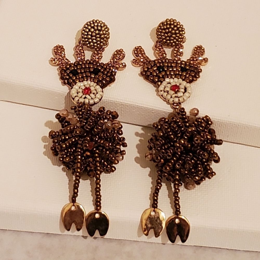 Cb#1 CHRISTMAS EARRINGS REINDEER SEEDBEAD RICEBEAD